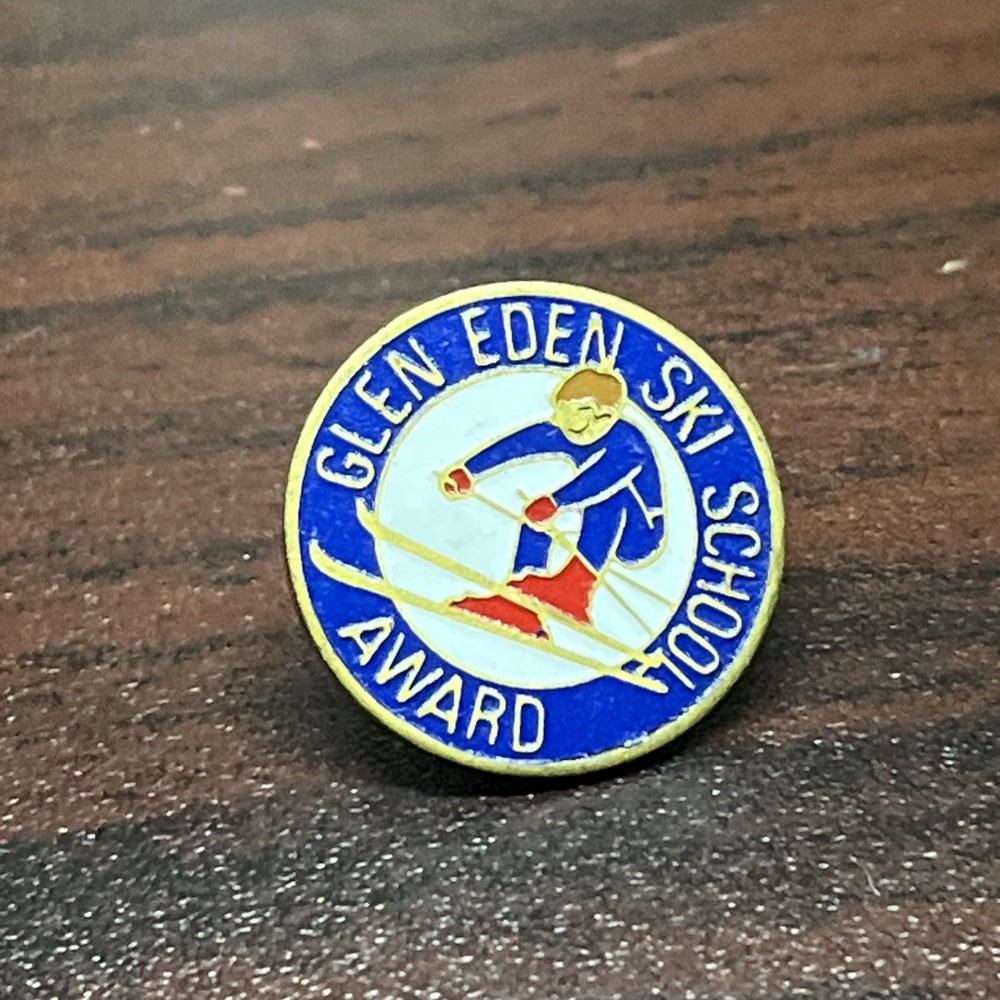 Glen Eden Ski School Award Ontario Canada Lapel Hat Pin